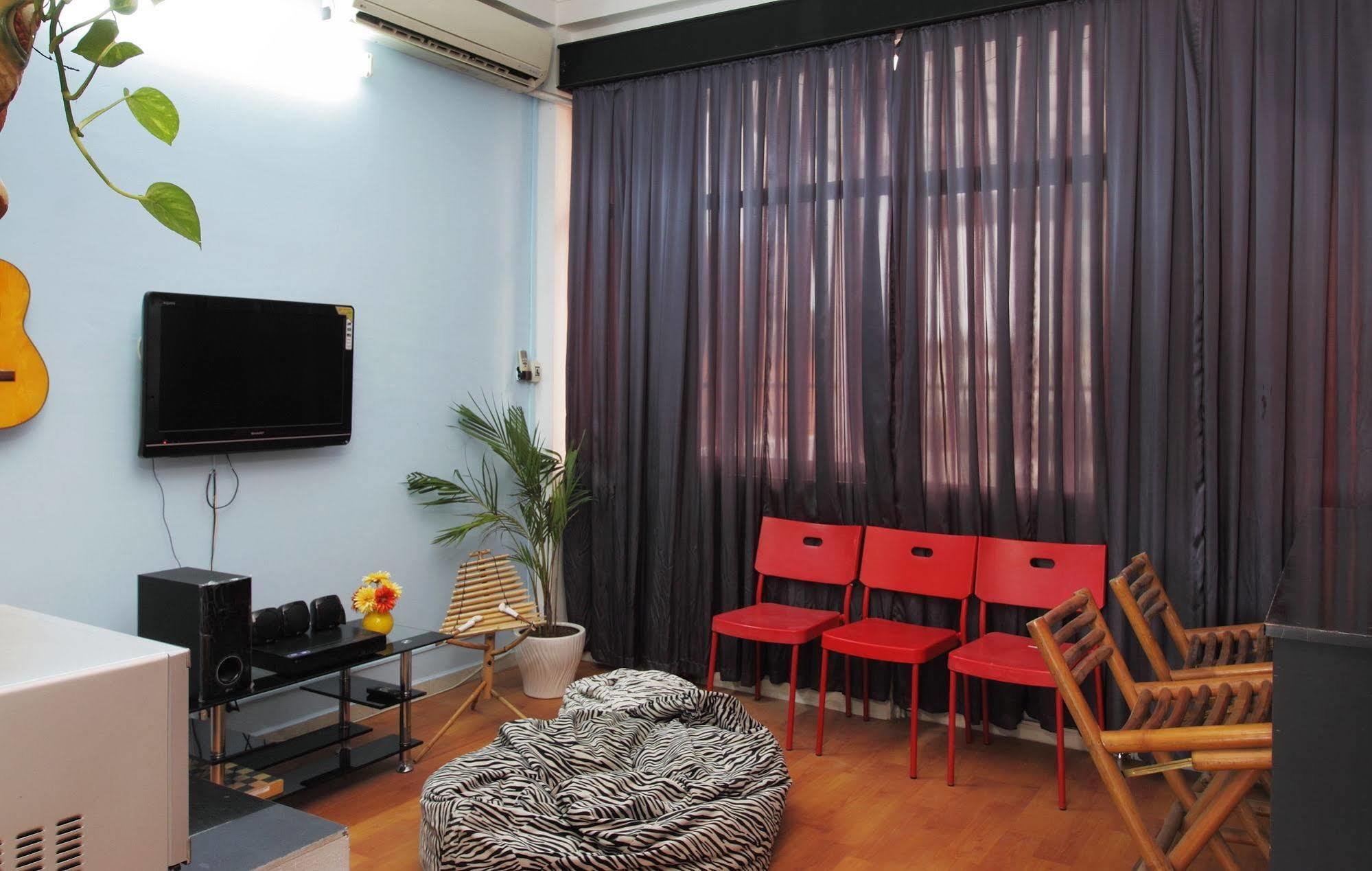 Dream Station - Saigon Hostel Ho Chi Minh City Bagian luar foto