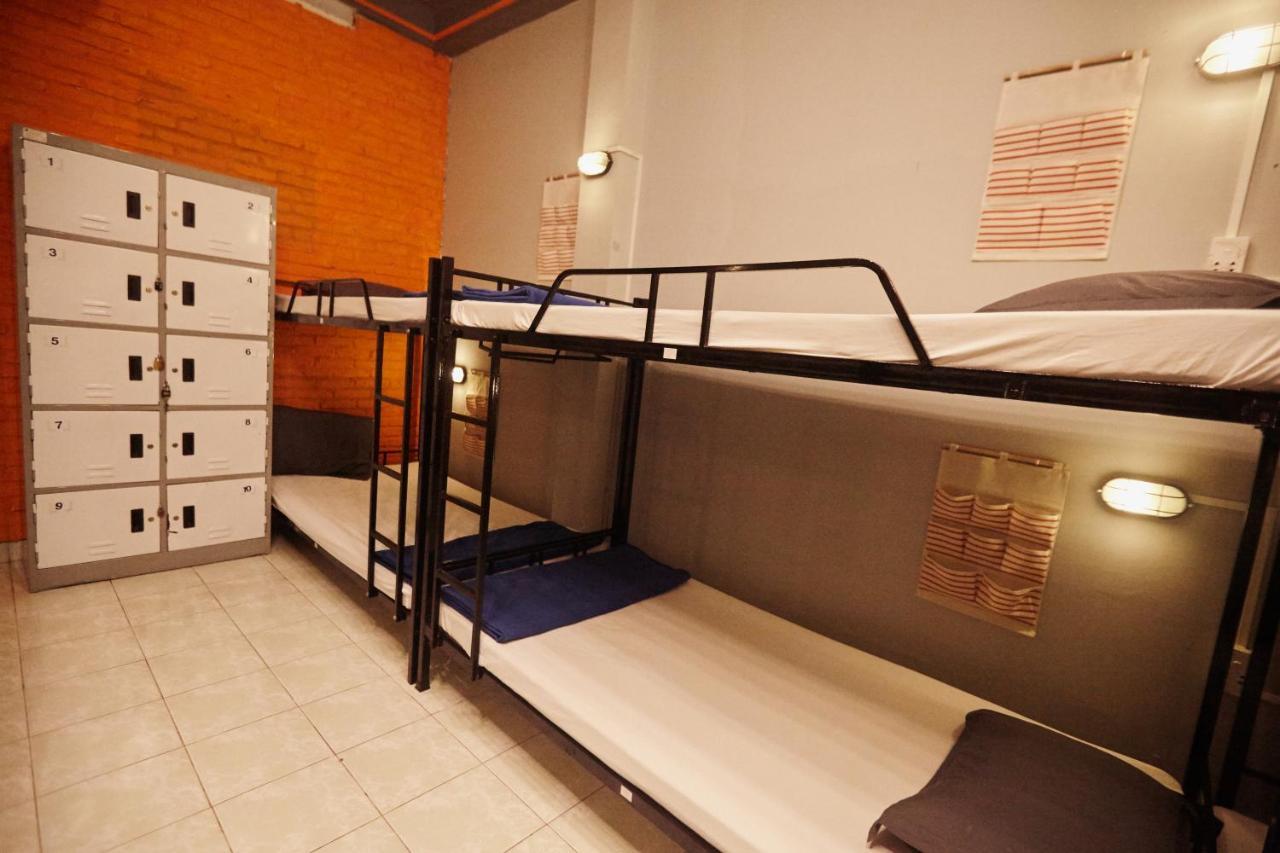 Dream Station - Saigon Hostel Ho Chi Minh City Bagian luar foto