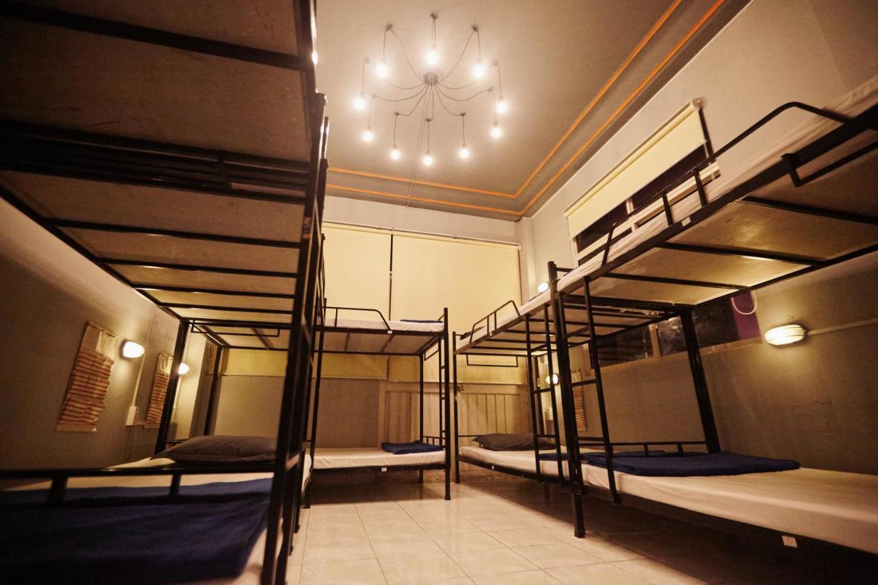 Dream Station - Saigon Hostel Ho Chi Minh City Bagian luar foto